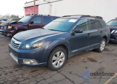 2010 Subaru Outback 2.5I Premium z USA, uszkodzony, nr VIN 4S4BRBCC8A3354036